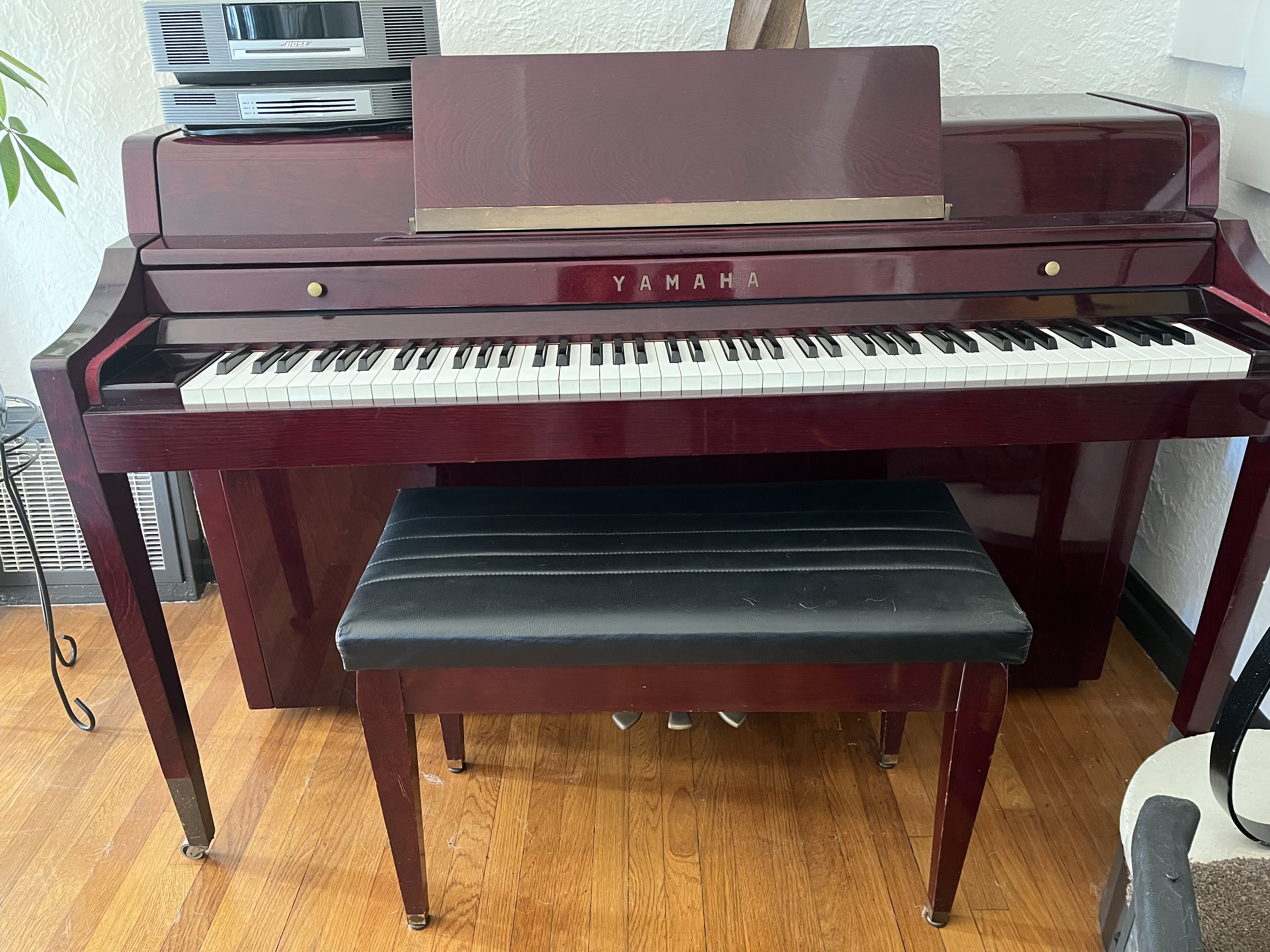 Yamaha Upright Piano - Perfect for Beginners or Family