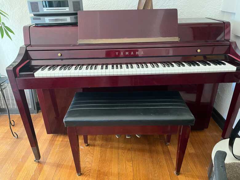 Yamaha Upright Piano - Perfect for Beginners or Family