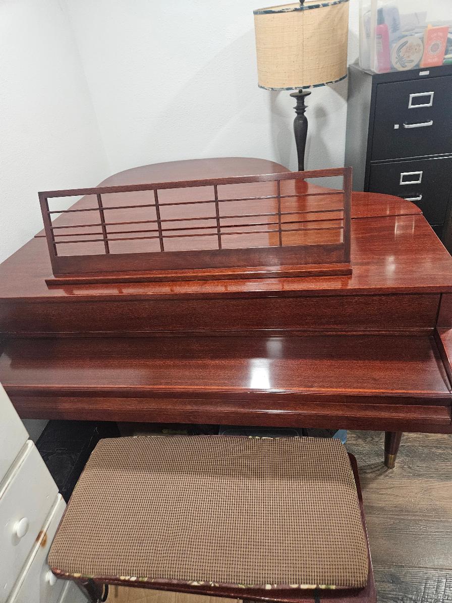 Beautiful 1960's 6 ft. Baldwin Grand Piano Concert for Sale