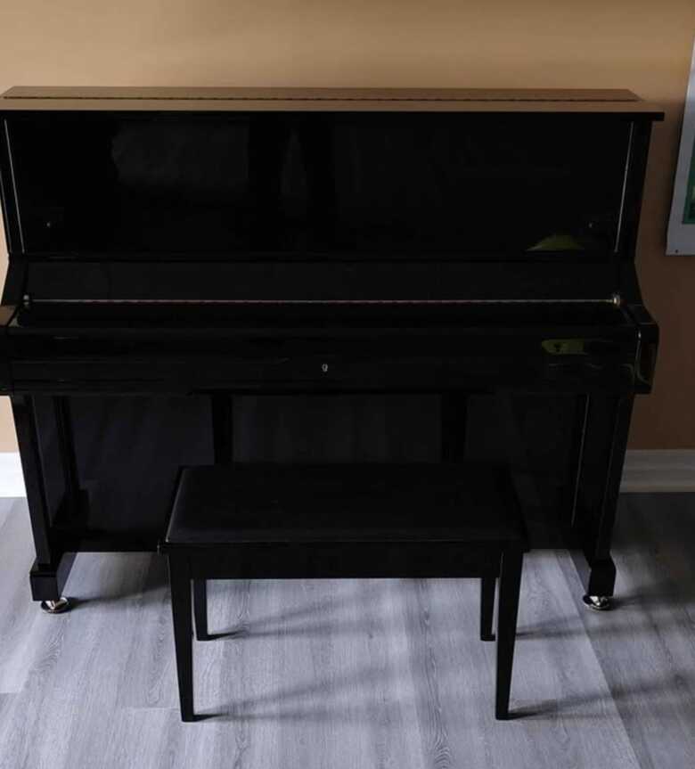 2023 Yamaha U1PE Professional Upright Piano – Made in Japan 