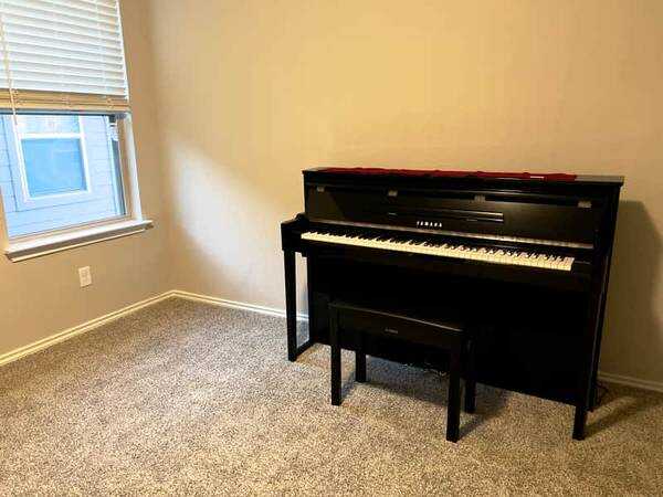 Yamaha NU1X AvantGrand Hybrid Digital Piano 2021- Present