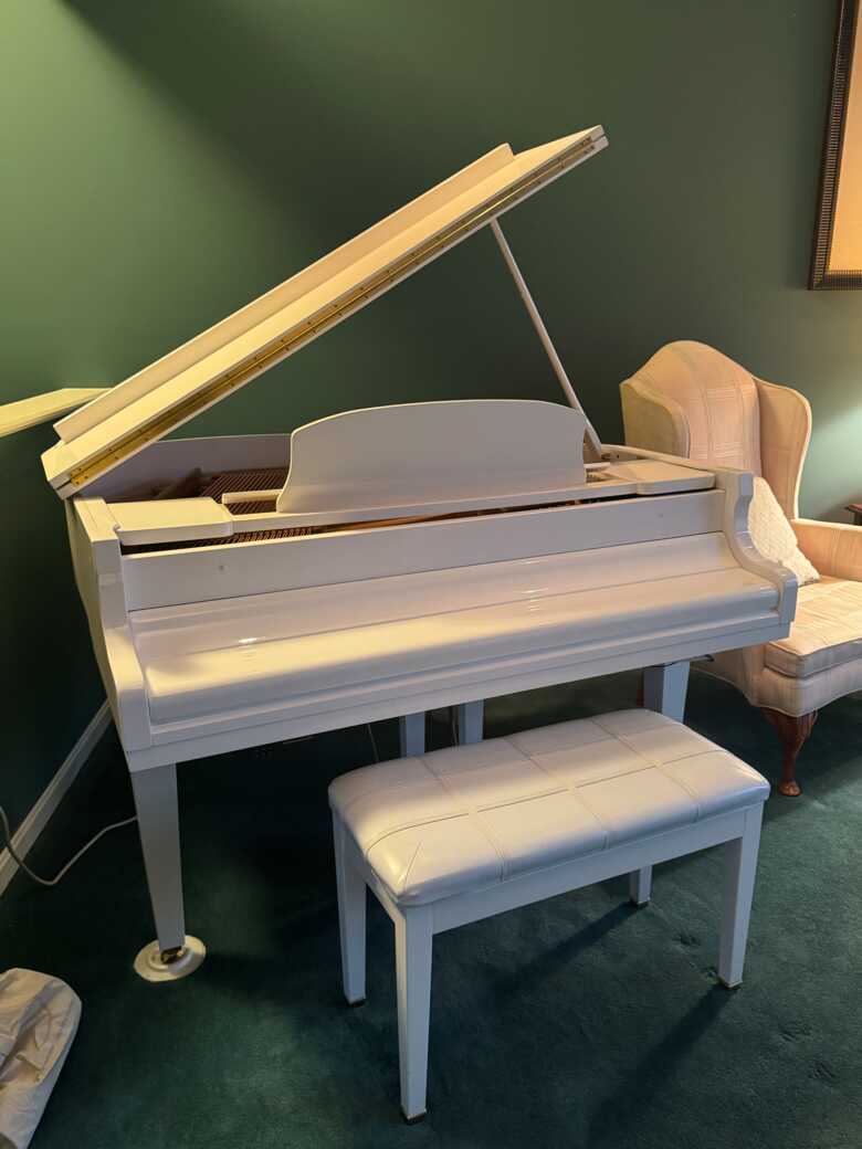 Wurlitzer White Player Baby Grand Piano