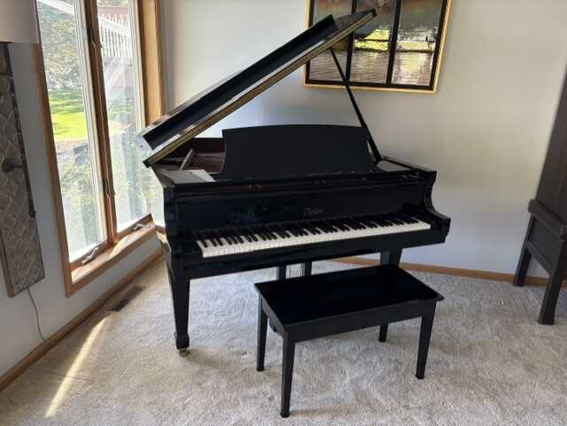 Boston GP-156 Baby Grand Piano