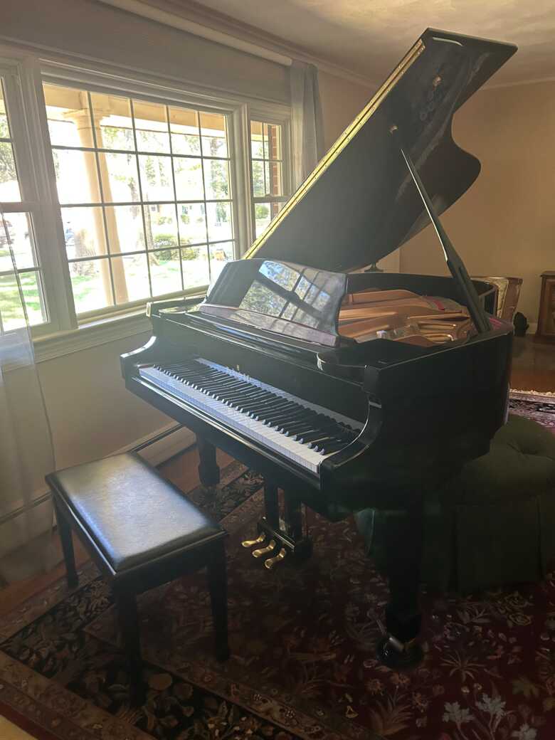 Wm. knabe Baby Grand Piano-Eboni Satin