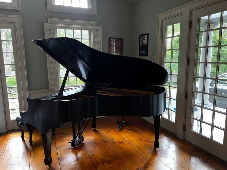 Steinway & Sons Model L Grand Piano, 1984