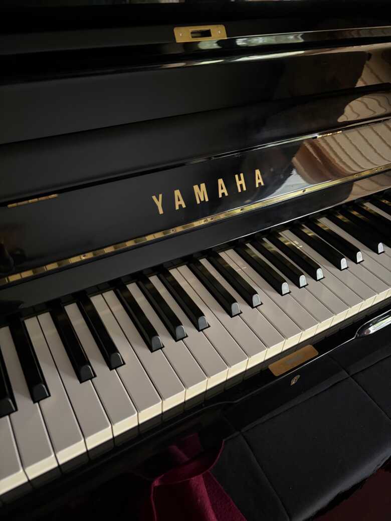 Yamaha U1 