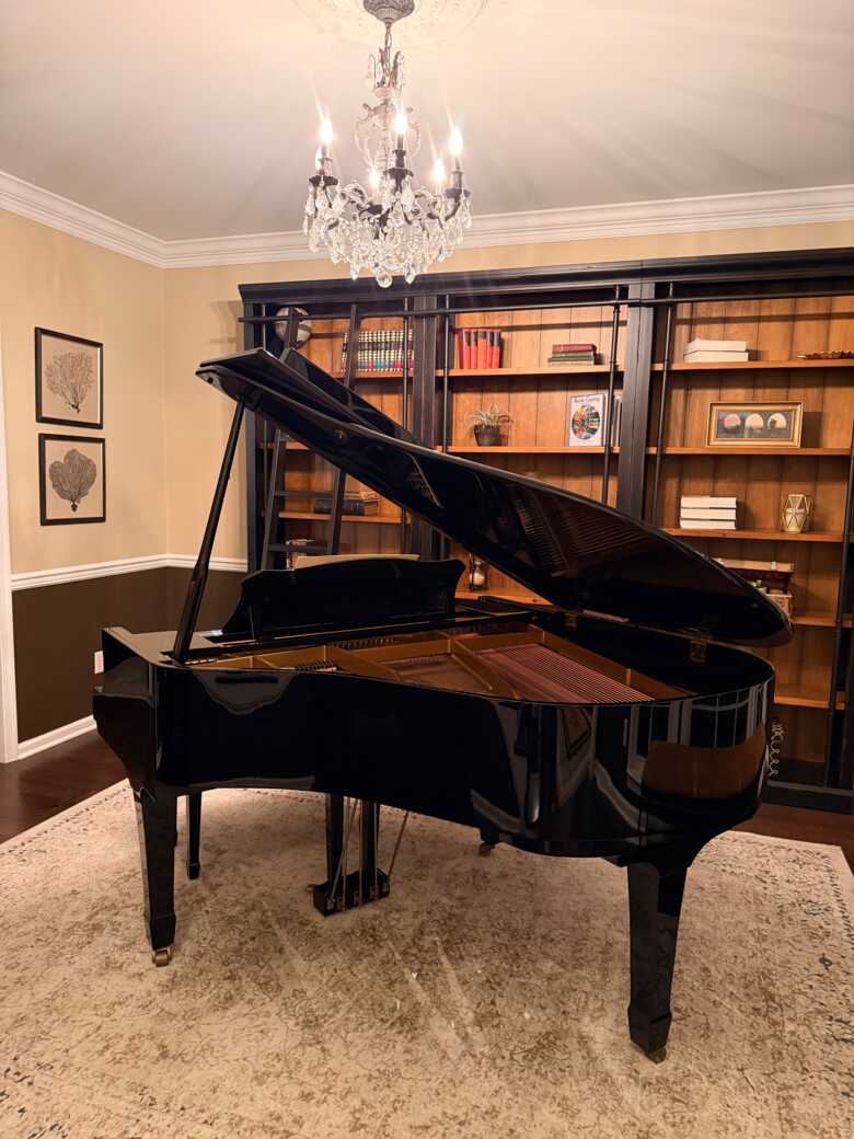 Young Chang G-157 Baby Grand Piano – 5'2" – Polished Ebony 
