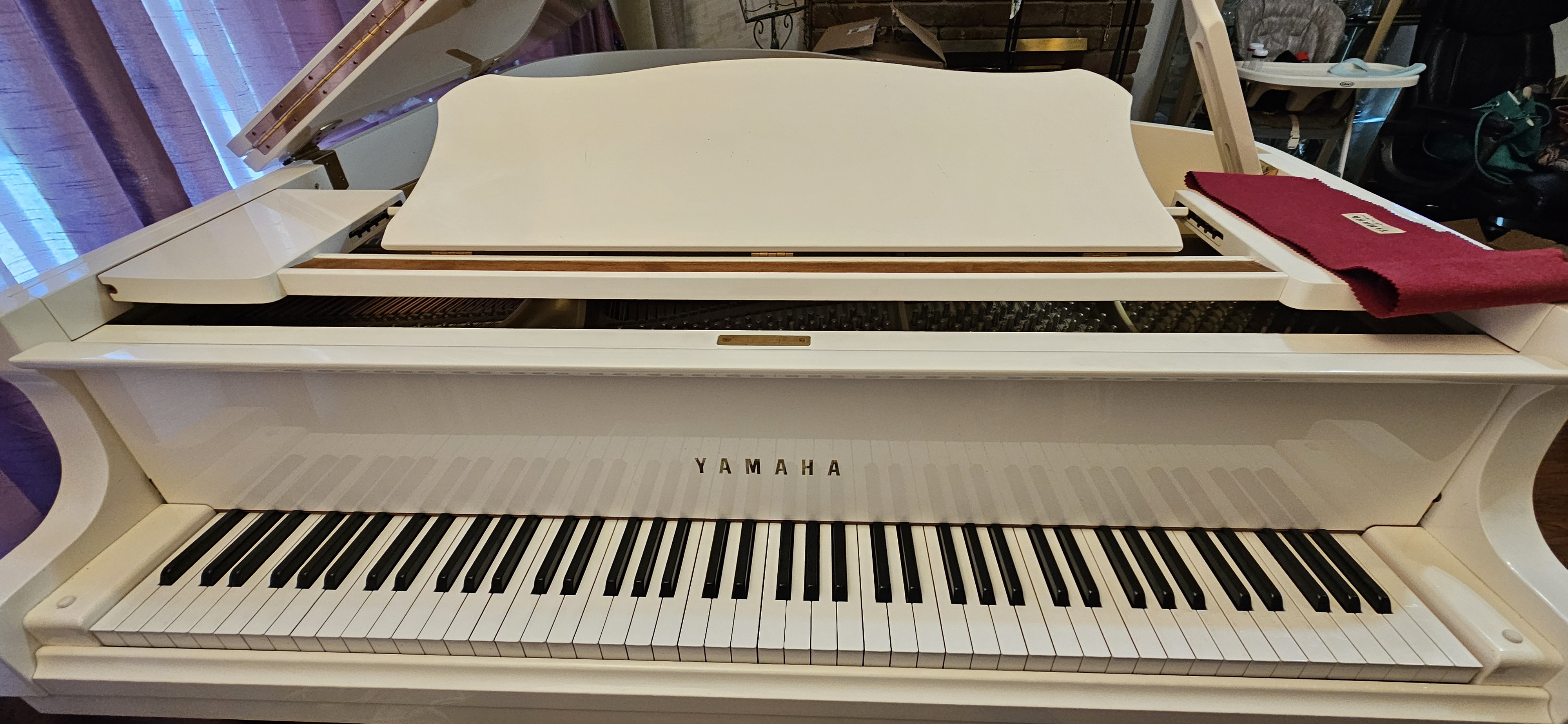 G2 5'9 High Gloss White Grand Yamaha 