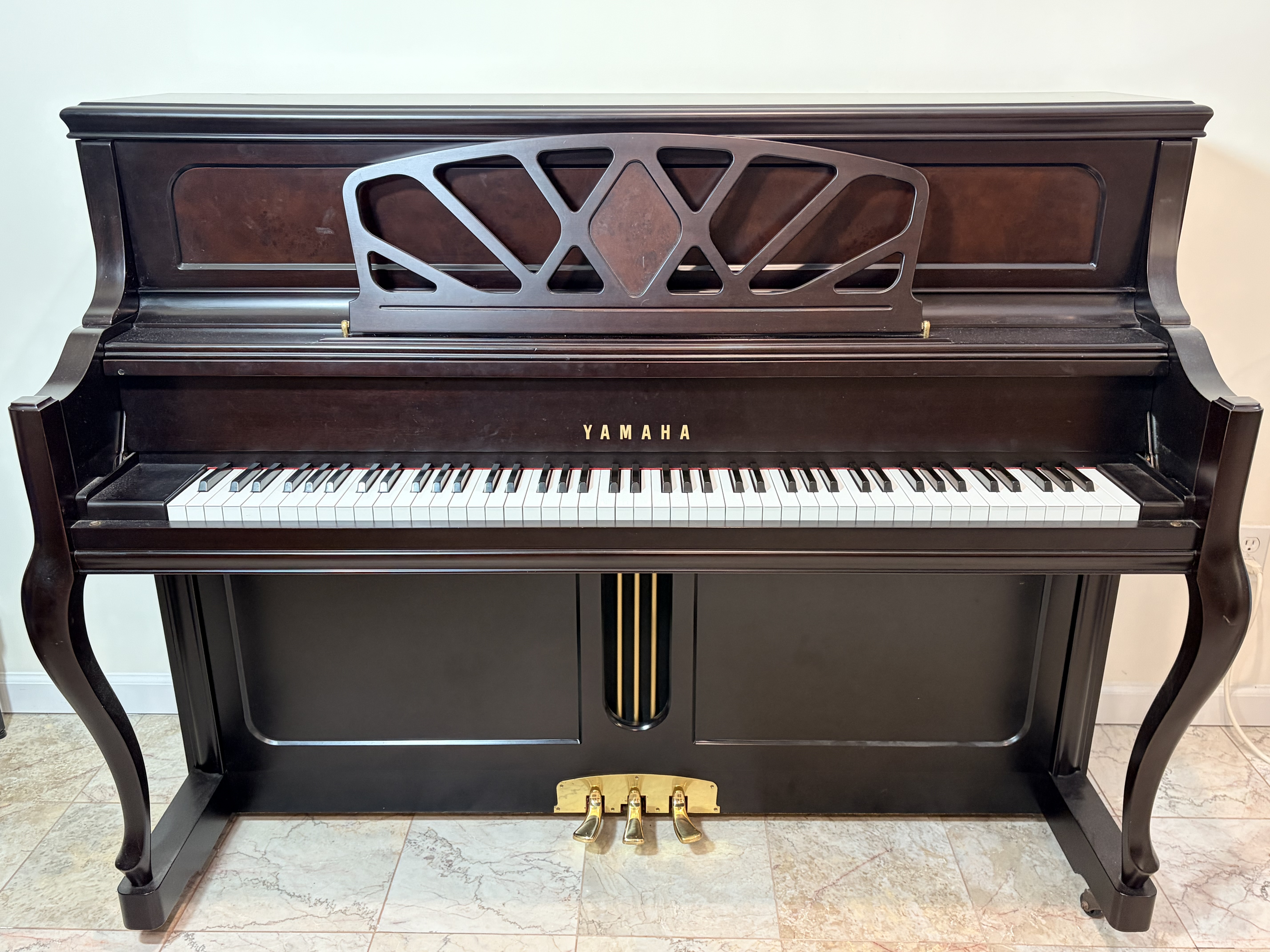 2007 Yamaha M30 Satin Black Walnut