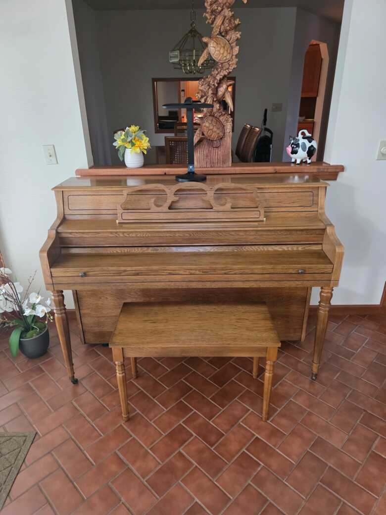 Kawai 502-M Console Upright Piano - Beautiful Pecan Finish