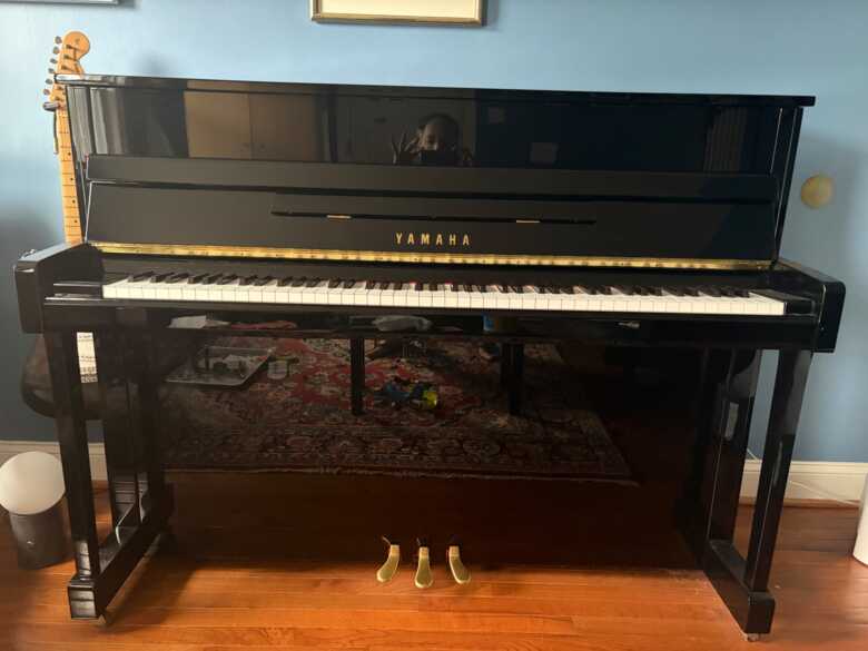 Yamaha b2 Upright Piano