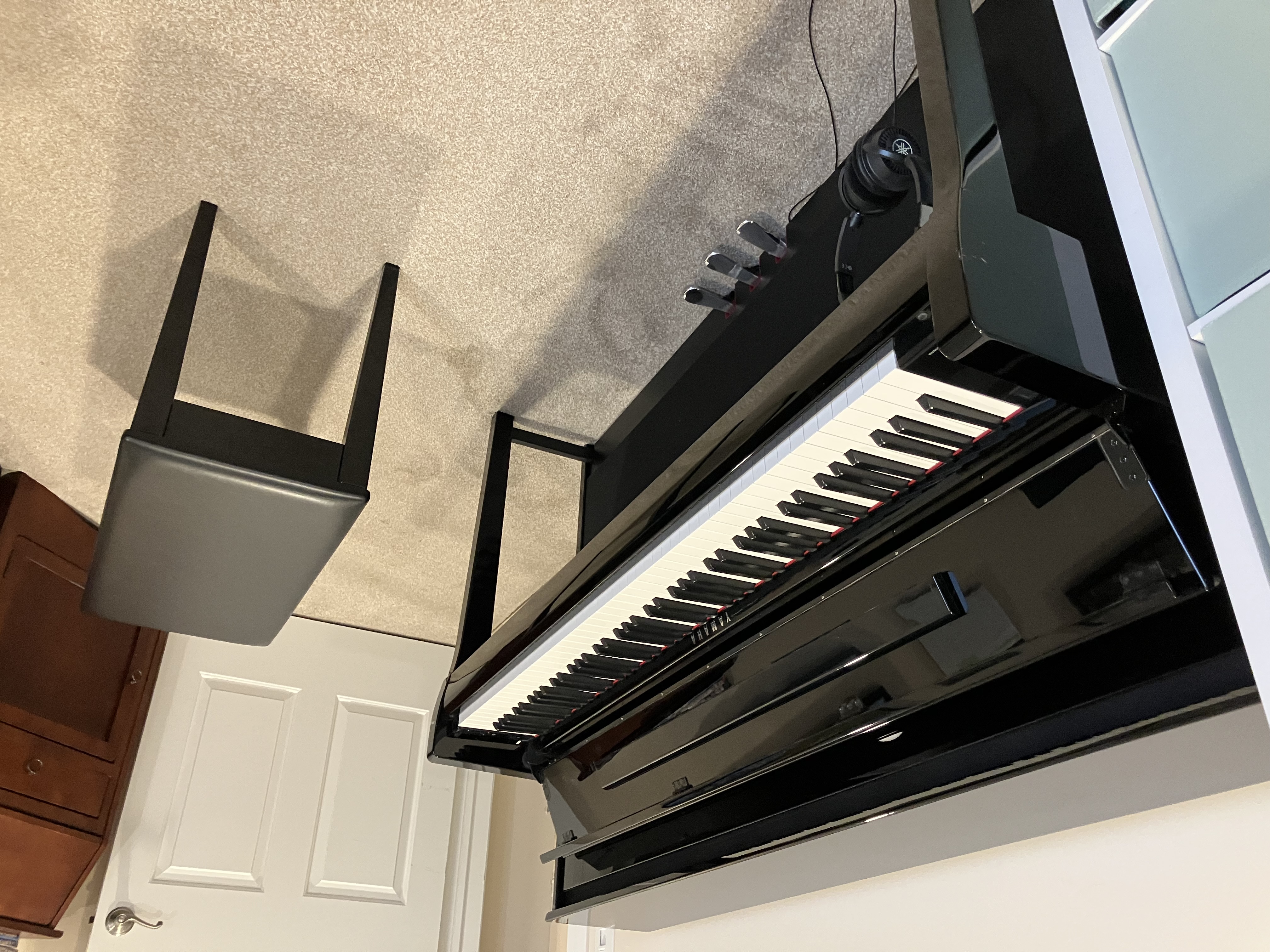 Yamaha CLP785 digital piano