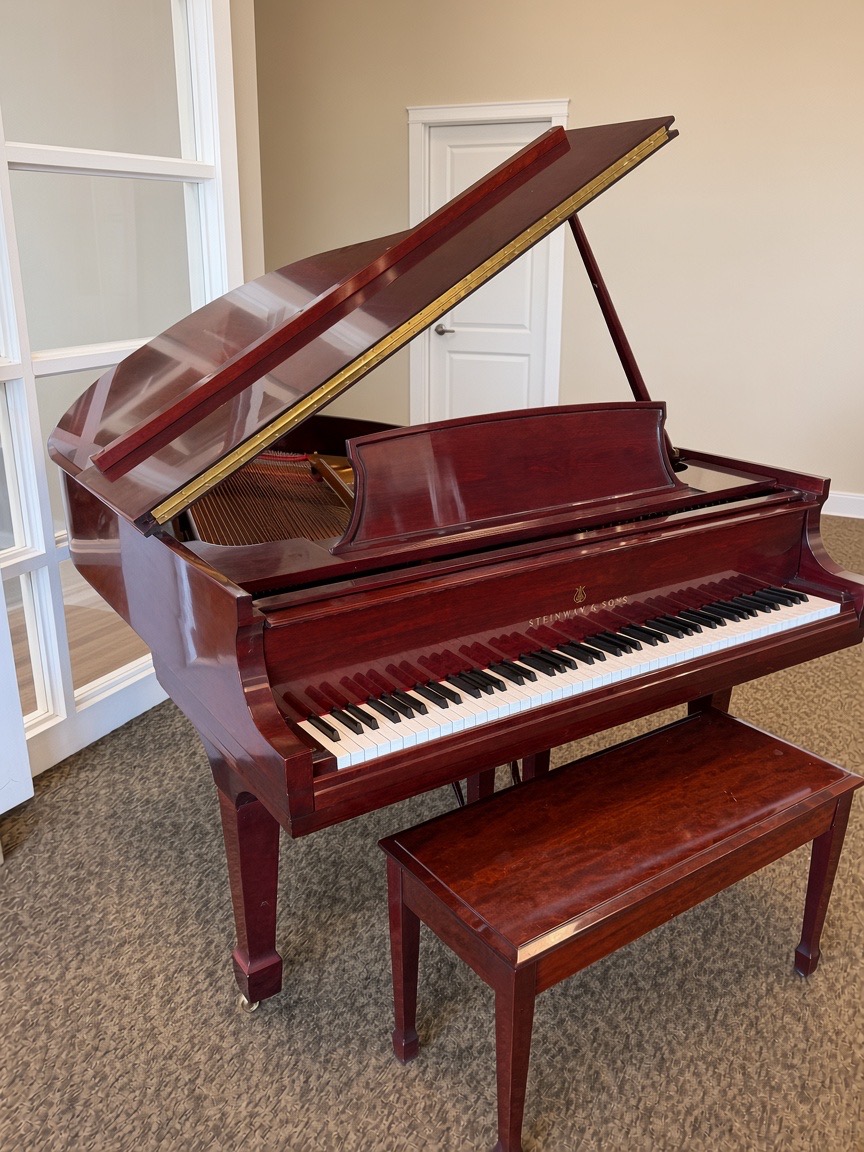 Pre-Owned 2003 Steinway Model M, Crown Jewel Cherry