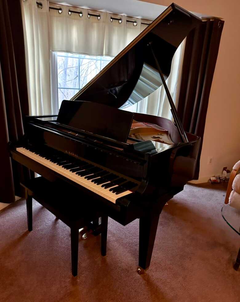 Elegant Kawai GE-30 Baby Grand Piano 