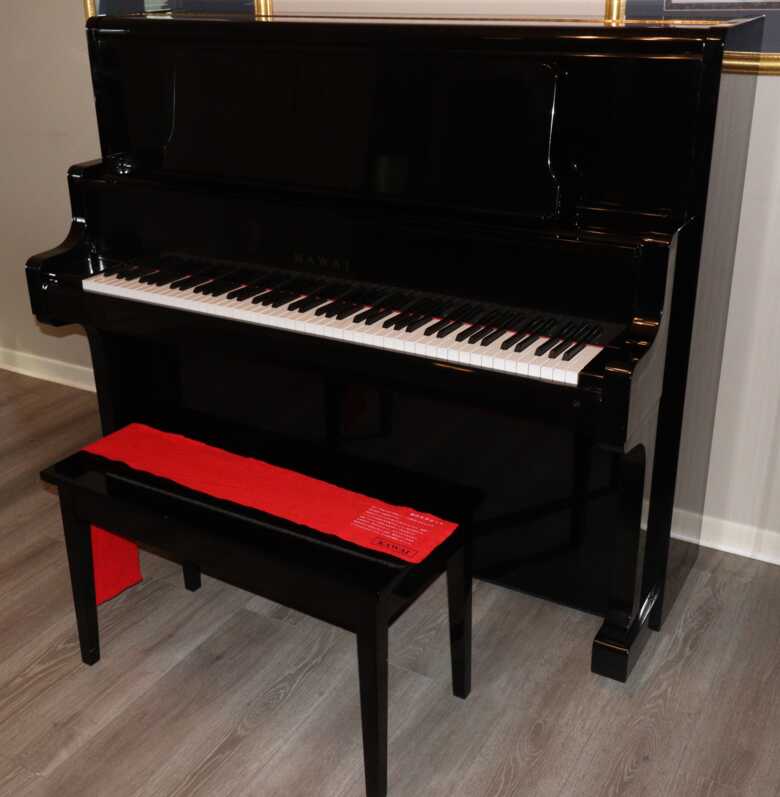 1983 Kawai US-50 Upright “Grand” Piano in Polished Ebony