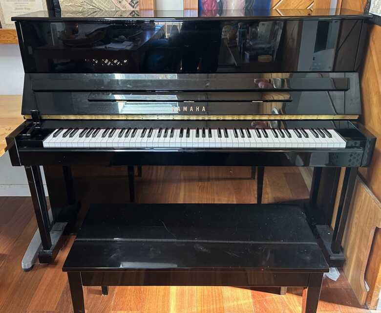 Yamaha T118 PE Upright — $3,200 obo(Syosset NY 11791)