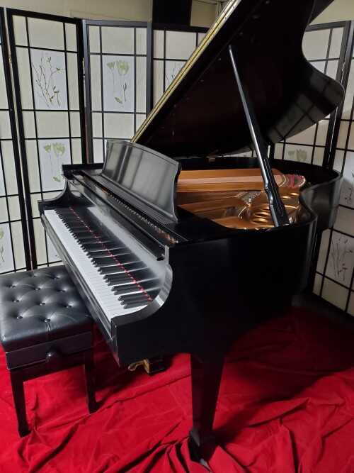 STEINWAY M 2000 5'7" FOR SALE! PRISTINE! One owner, low mile