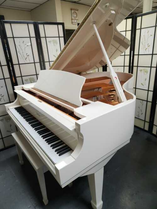 White Gloss Knabe Grand Piano w/PianoDisc Prodigy Player