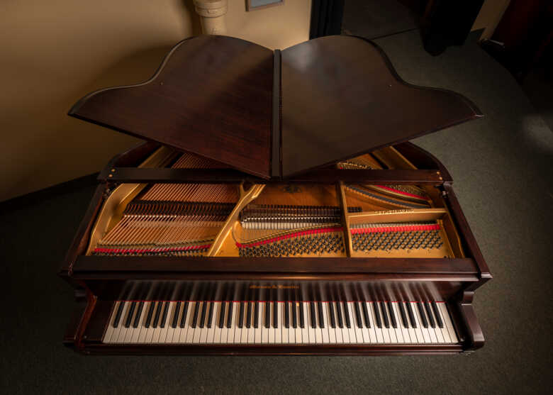 Mason & Hamlin 4′ 10″ Symetrigrand “Butterfly” Grand Piano