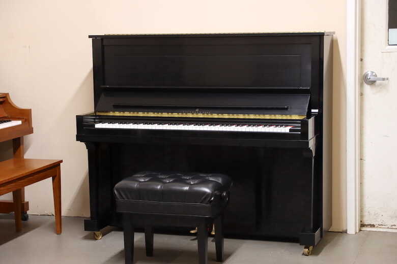 Beautiful, Home-use Steinway, hard-to-find