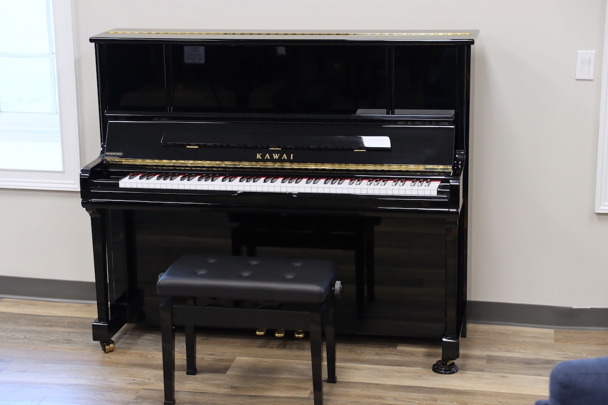 Kawai Professional upright piano, predecessor to K500