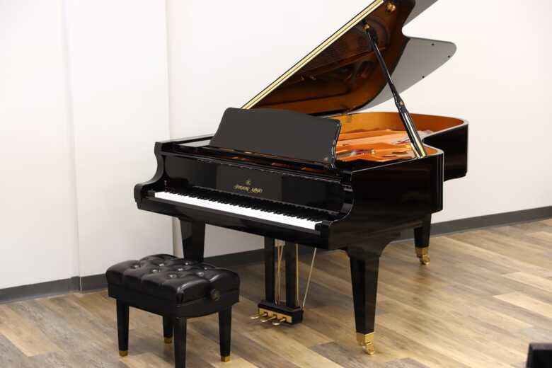 Shigeru Kawai SK-6L in like-new condition