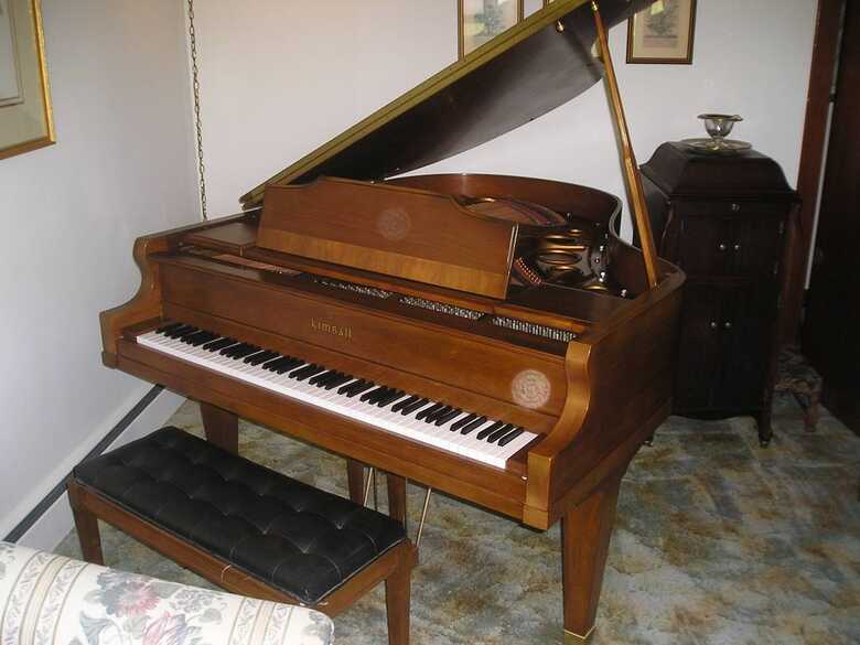 Piano For Sale: Kimball Baby Grand