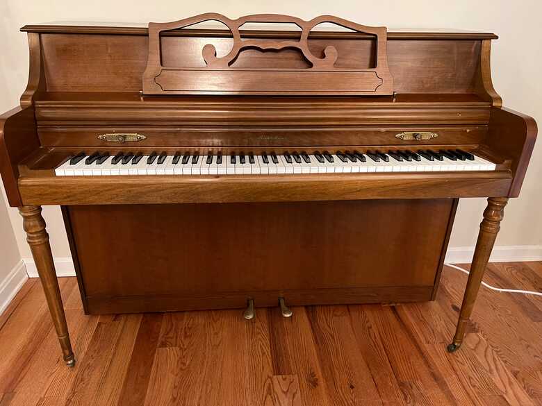Piano For Sale: PRICE REDUCED, Only 1500! Like New
