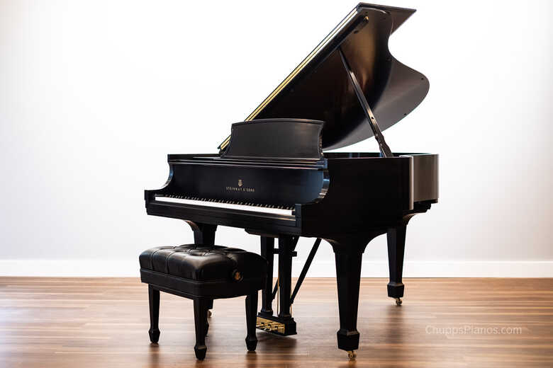 2005 Steinway Model M Grand Piano | Satin Ebony - Original