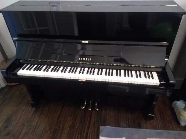 Yamaha upright piano U1
