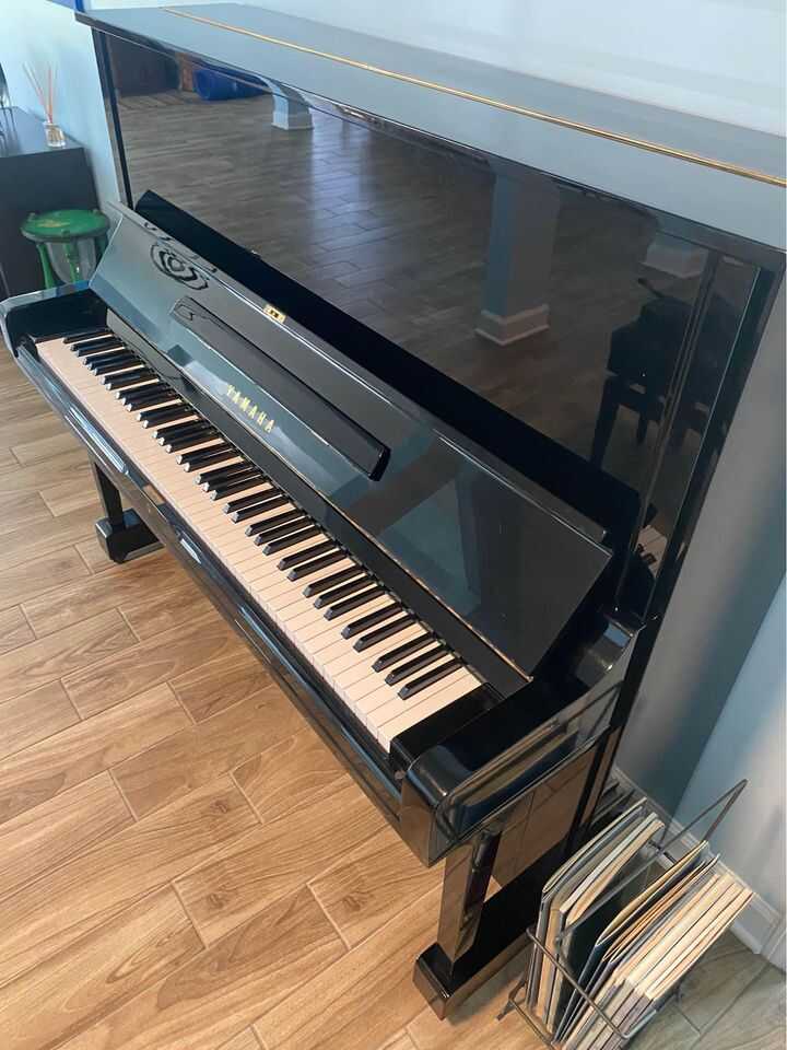 Magnificent top of the line Yamaha U3 piano