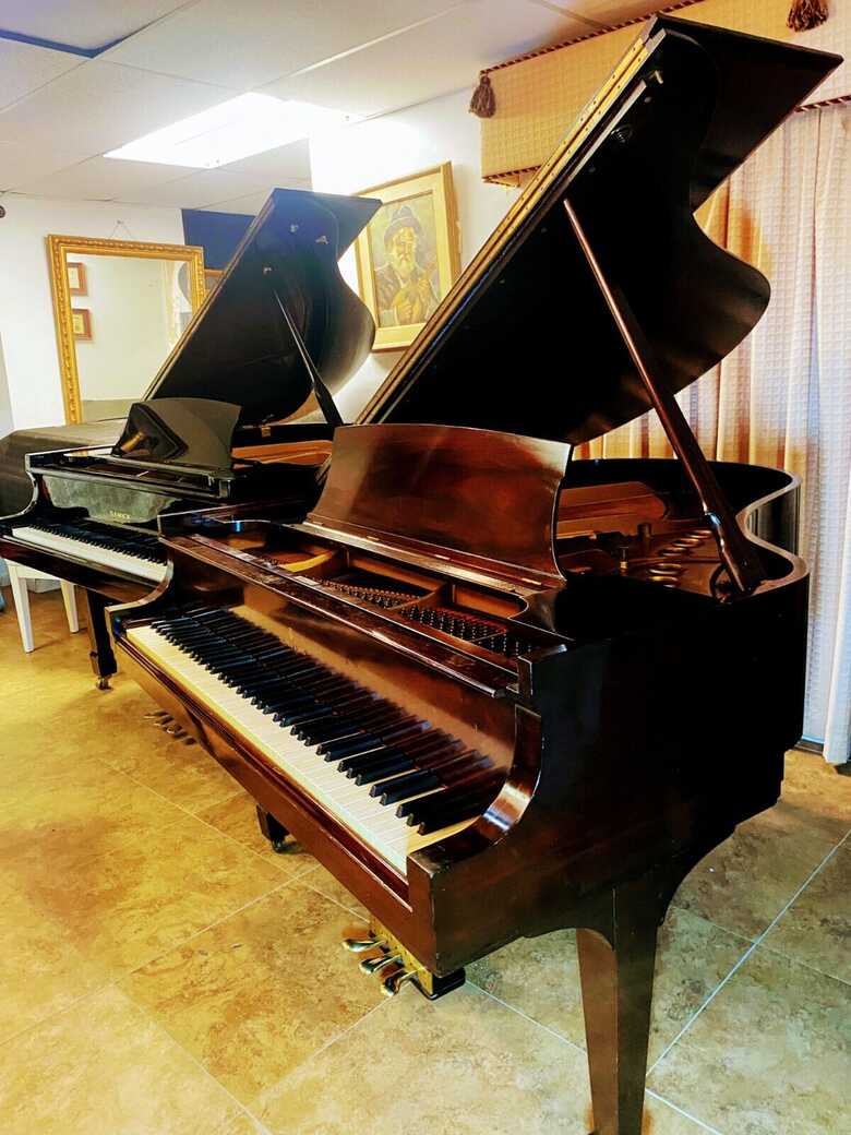 STEINWAY & SONS 5'7 model " M " mahogany grand piano