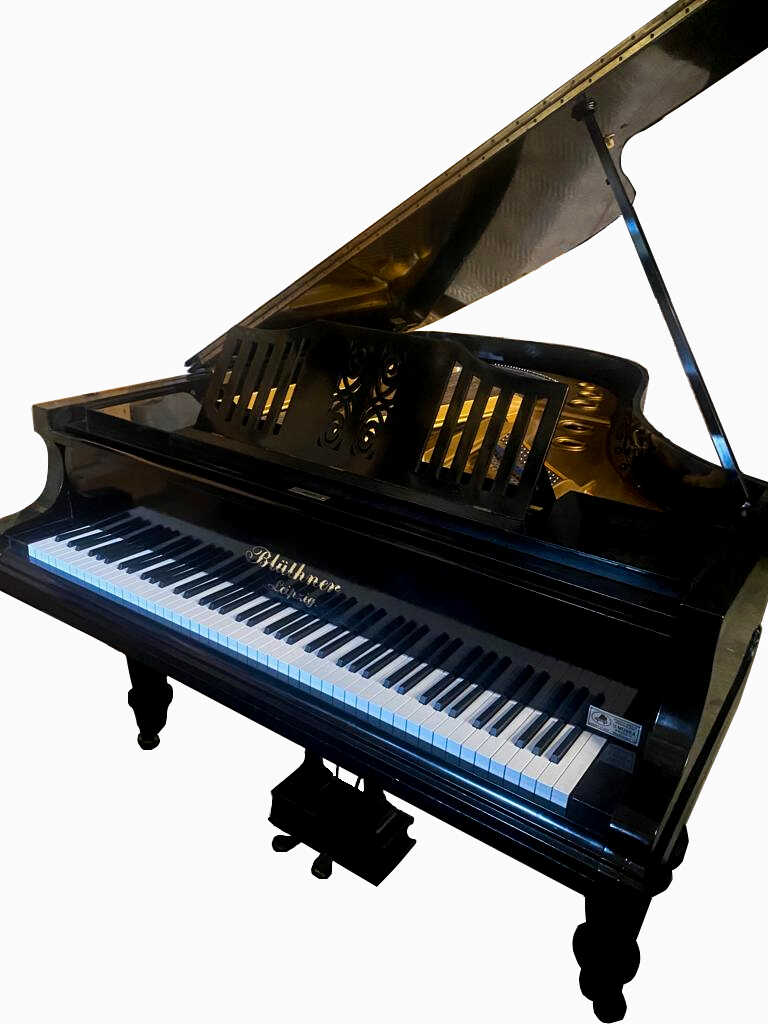 Superb Bluthner 6' grand piano 