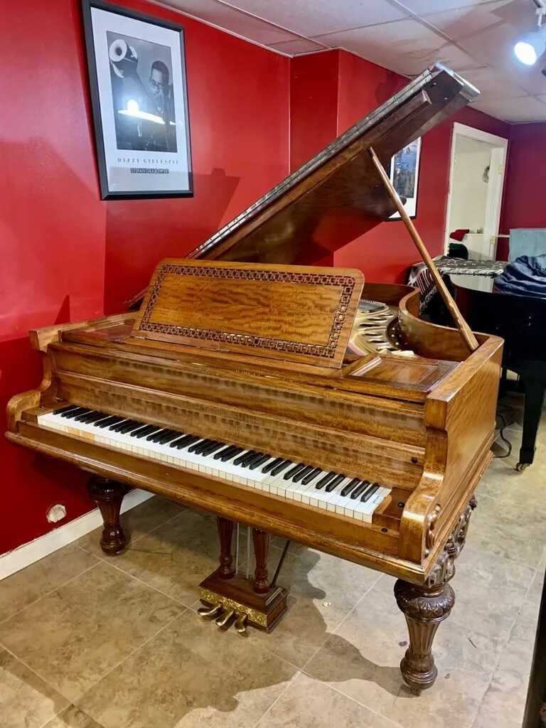 50 % off - Majestic art case grand piano ( free Steinway cha