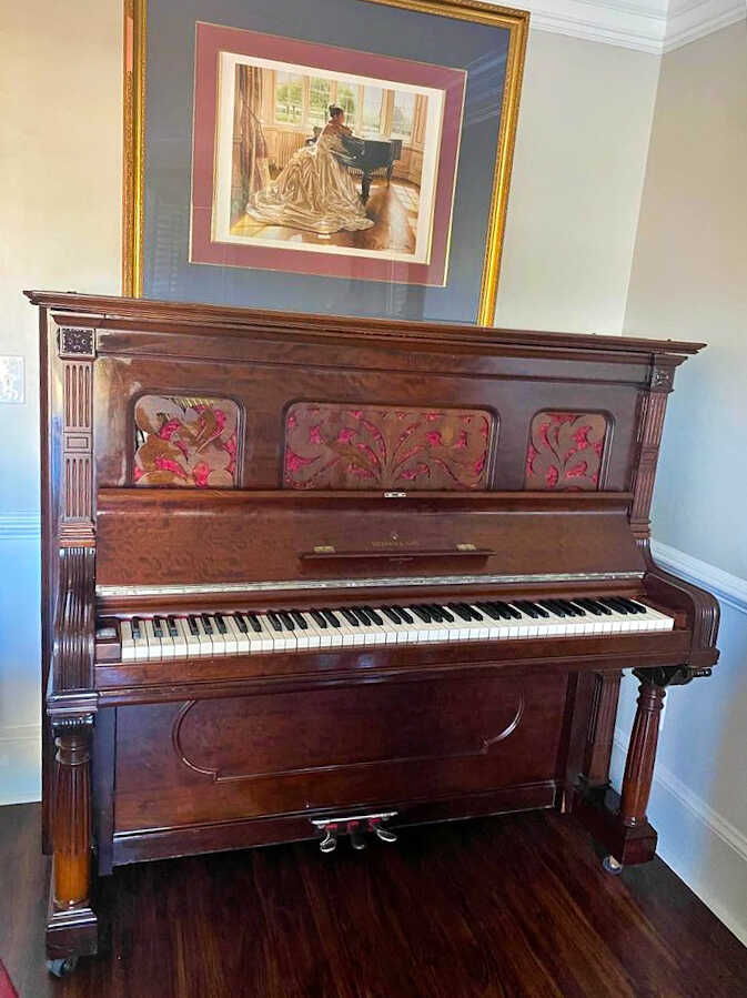 Beautiful Steinway & Sons upright piano