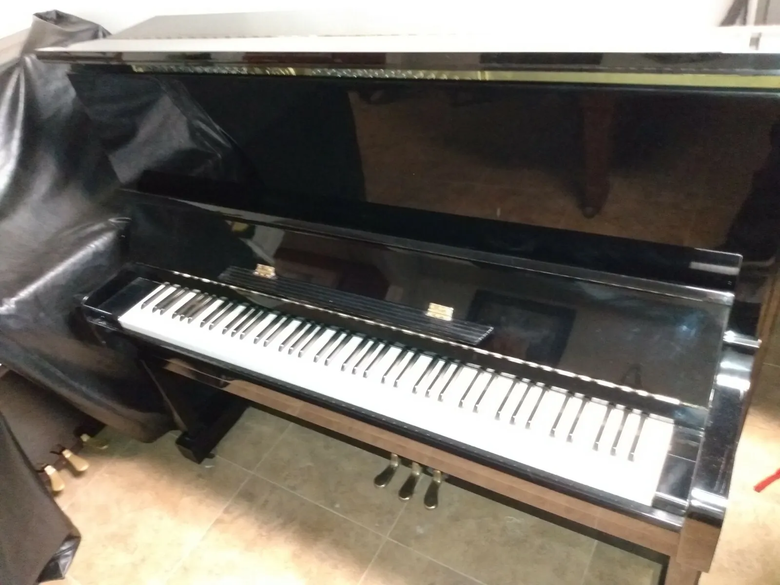 Kawai semi professional 48" Upright piano
