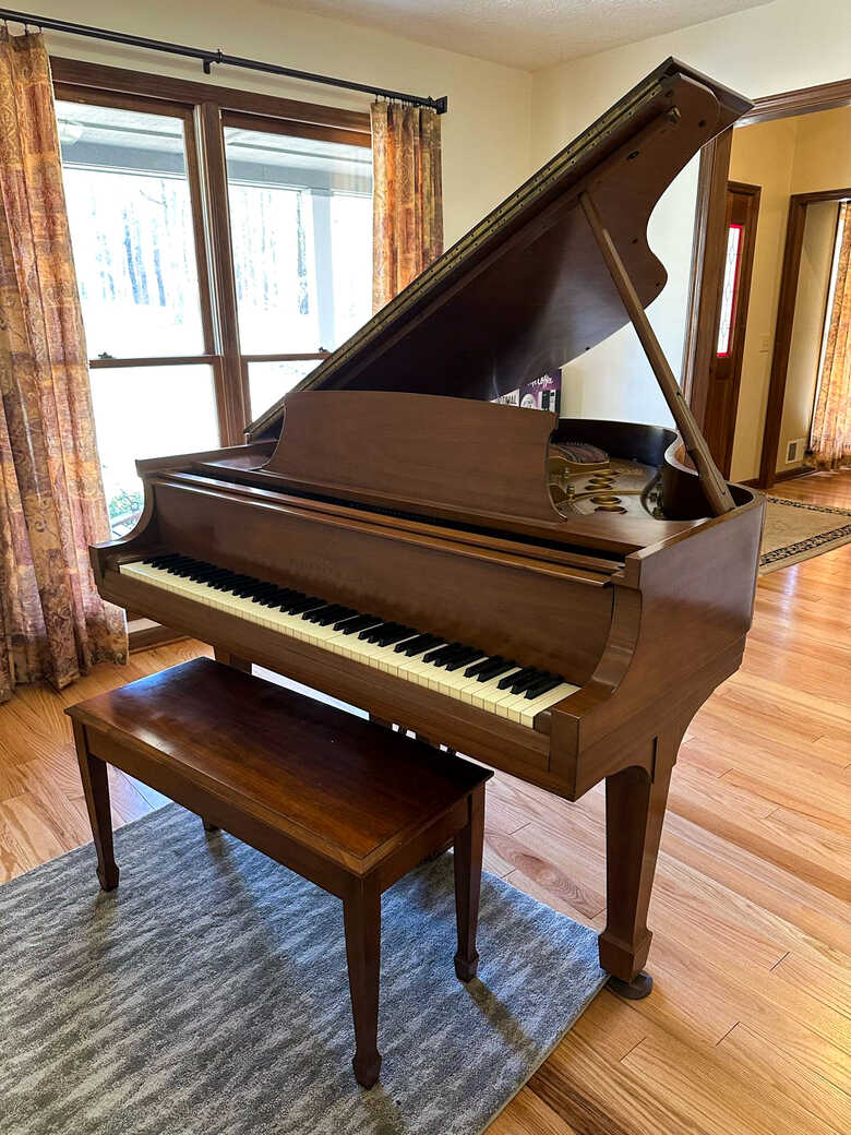 Steinway & Sons M model 5'7'' mahogany grand piano