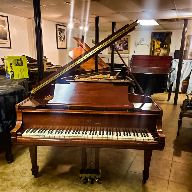 Awesome Steinway & Sons 5'7'' baby grand piano model M
