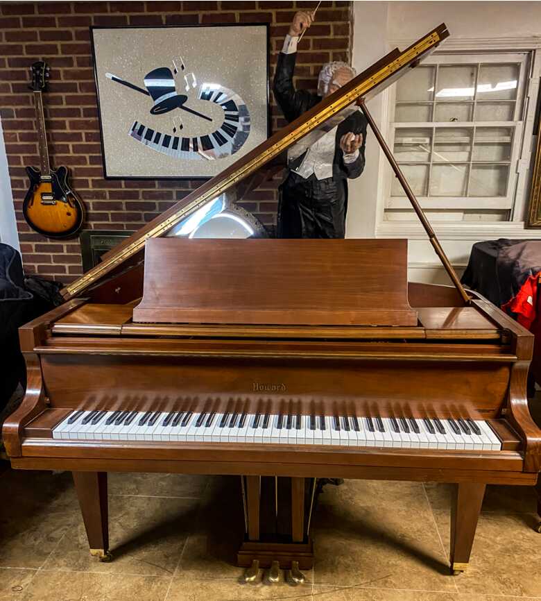 Mahogany grand piano Howard by Kawai 5'9''
