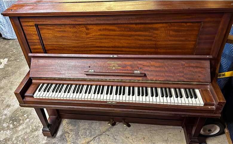 Steinway & Sons - 50'' professional upright grand piano mode