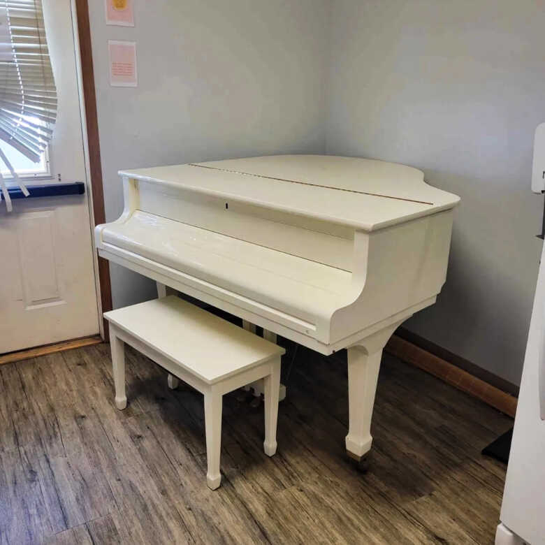 WEBER White Baby Grand Piano WG-50