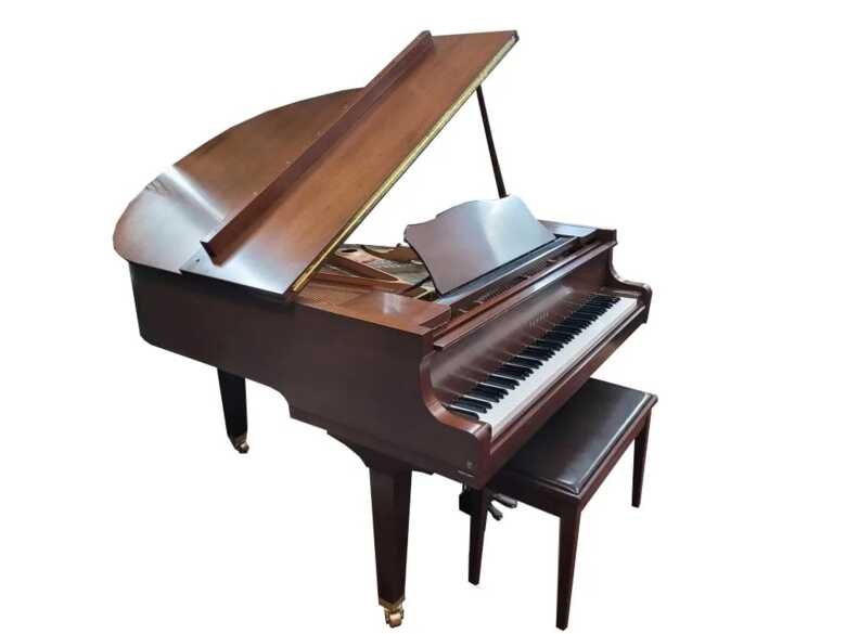 Yamaha GC1 sweet 5'3'' baby grand piano