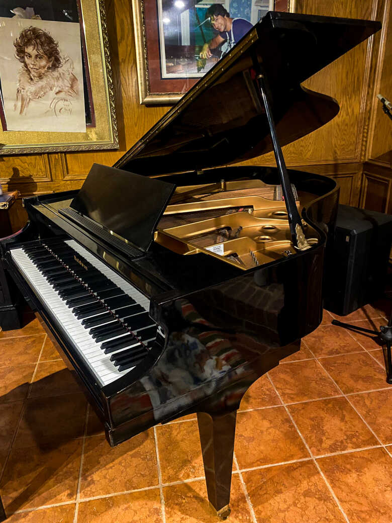 Baldwin C model 5'4 grand piano