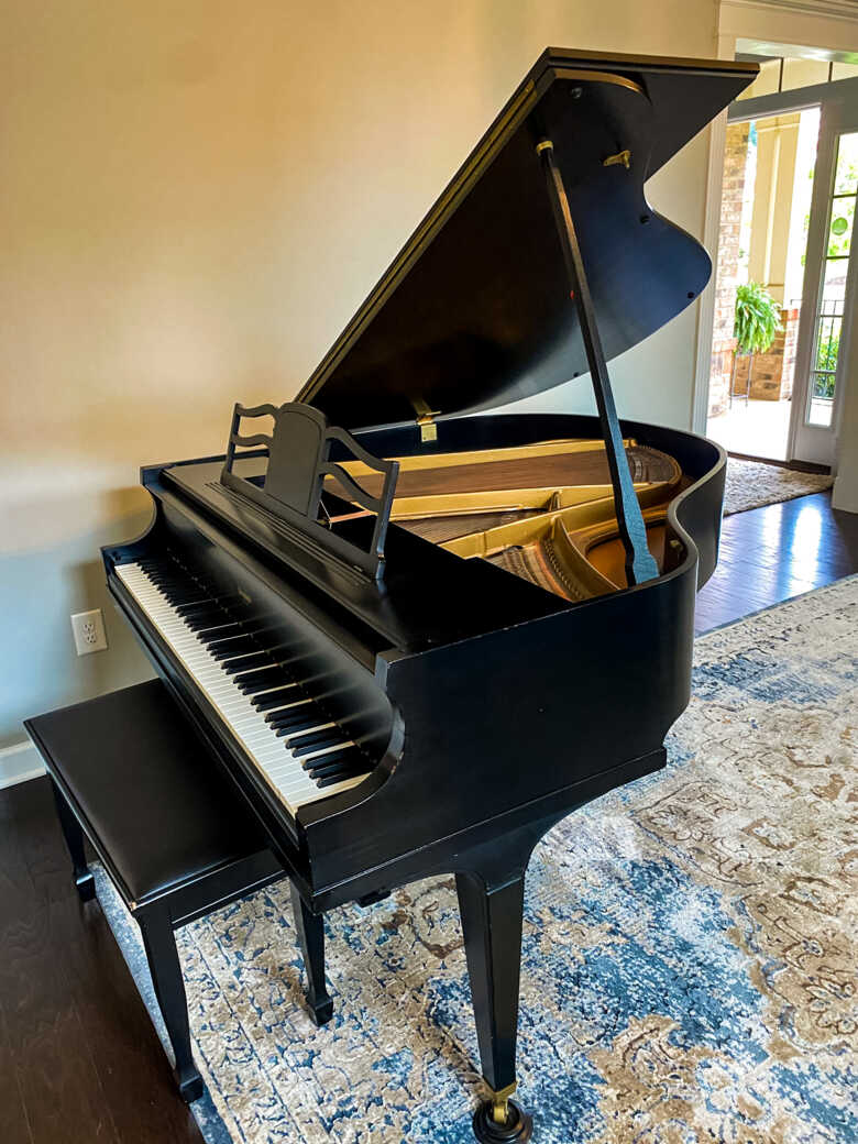 Howard Cincinnati 4'7 Baby Grand Piano by Baldwin