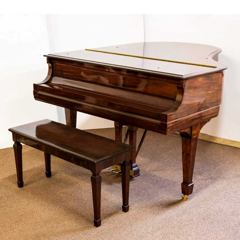 Steinway & Sons Model M Grand Piano 5'7 gloss mahogany