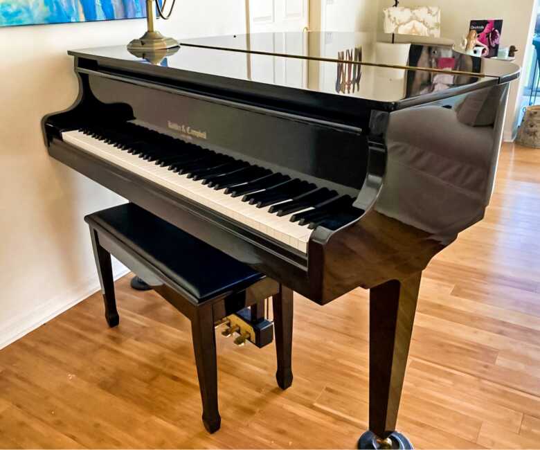 Beautiful Ebony Kohler & Campbell Baby Grand Piano 4'7