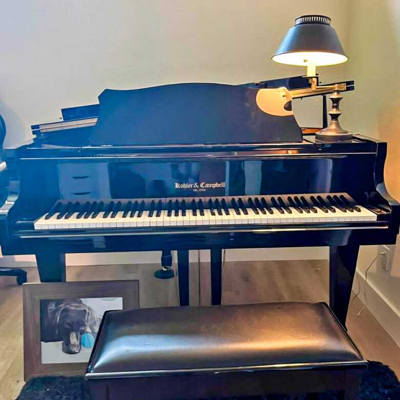 Stunning Kohler & Campbell Baby Grand Piano 5'1