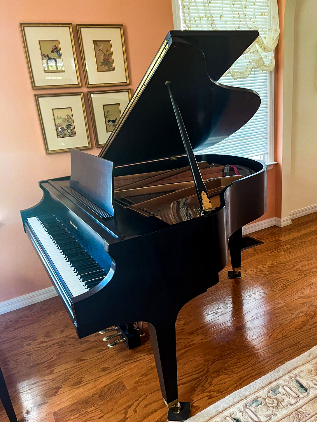 4'10 Baldwin Baby Grand Piano – Compact and Elegant!