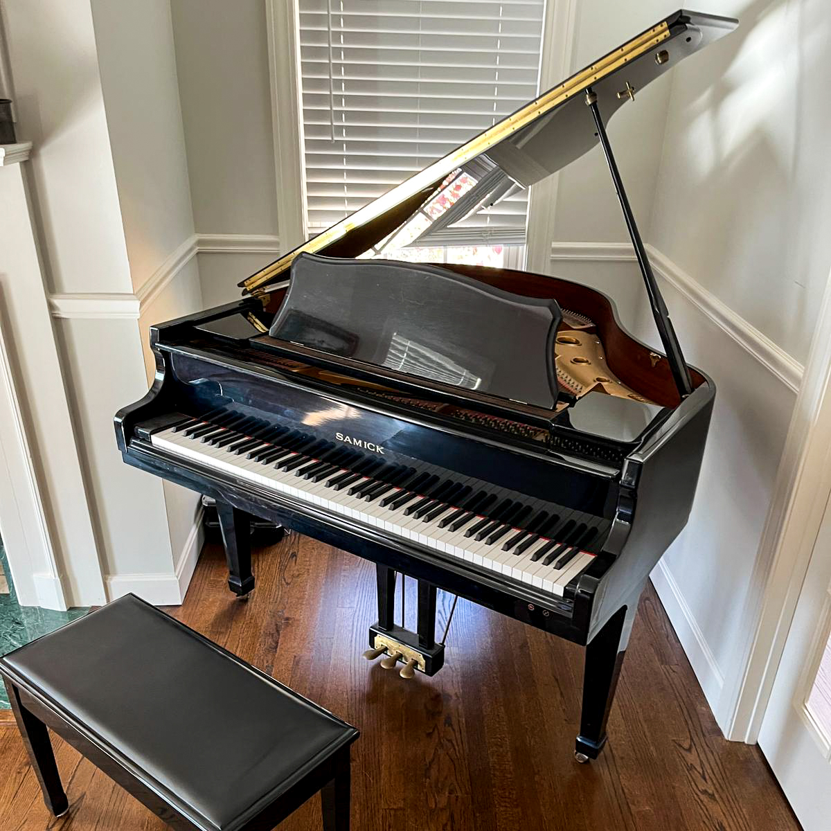 Samick 4'7" Baby Grand Piano – Triple Mint Condition