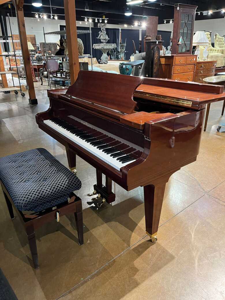 Elegant Schimmel Braunschweig 5' Grand Piano - Glossy Mahoga